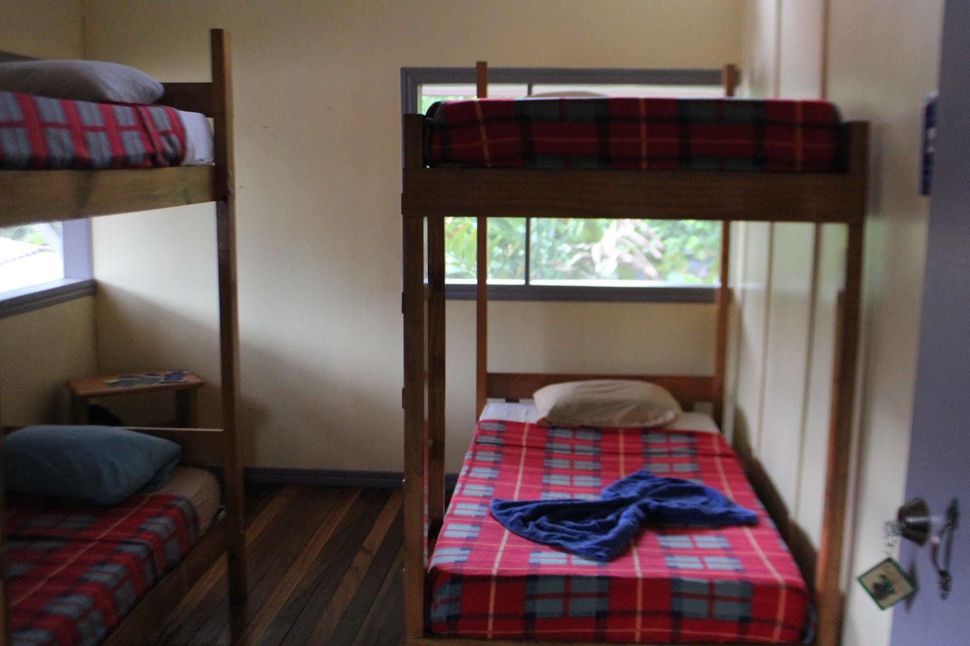 Islas Del Rio Hostel Тиримбина Экстерьер фото